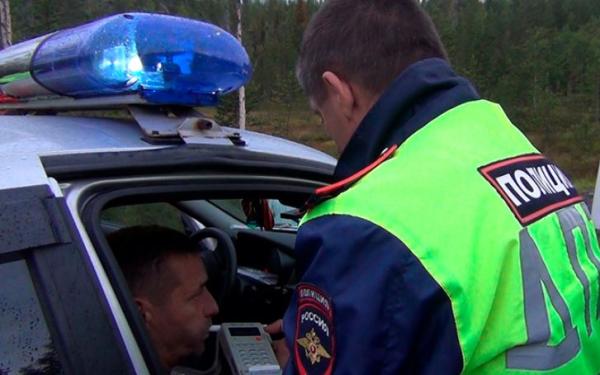 Водитель грузовика дважды за вечер сел за руль пьяным в Невинномысске